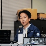 会見する神戸地方気象台の担当者＝７日午前０時７分、神戸市中央区の神戸防災合同庁舎