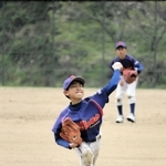 準決勝、決勝と好投した原田宗祐投手＝春日総合運動公園多目的グラウンド