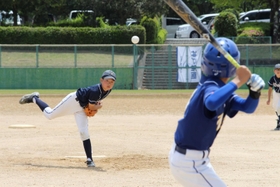 ２回戦を完投したウッディーボーイズウエストの田中幹大選手＝三田谷公園野球場