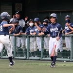 得点を喜び合うウッディボーイズウエストの選手ら