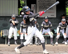 鋭い打球を放った伊保セブンＪＢＣ打線