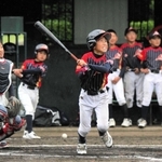 稲美エンジェルスー明石ボーイズＪｒ　連打で逆転に成功した明石ボーイズＪｒ打線＝いずれも日岡山公園野球場