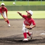 力投する自由が丘レッドファイターズの奥斑砂選手