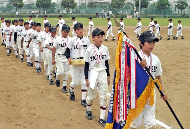 原樹理主将を擁して２００５年の東播ブロック大会を制し、県大会でもベスト８に進んだＴＡＫＡＳＨＯナイン＝高砂市高砂町向島町