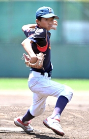 先発し力投した神戸福田ＢＢＣの森下琥太朗主将＝Ｇ７スタジアム神戸（撮影・斎藤雅志）