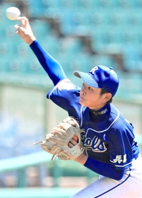 力投する浜手の先発小西琉翔投手＝ほっともっとフィールド神戸（撮影・鈴木雅之）
