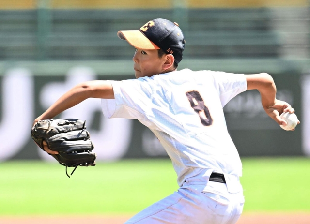 ４回１失点の快投で優勝をたぐり寄せた枝吉先発の上村彪選手＝ほっともっとフィールド神戸（撮影・大田将之）