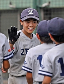 逆転２ランを放った難波駿太選手（撮影・風斗雅博）