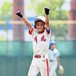 ３回に２点適時二塁打を放った北ナニワ・平島稜久選手＝いずれもＧ７スタジアム神戸（撮影・大田将之）