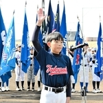 開会式で宣誓する福崎野球スポーツ少年団の山下優二郎主将＝ウインク球場