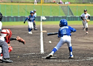 準決勝・野口南少年軟式野球クラブ－浜手ロイヤルズ　最終回、バントで１点を返した浜手ロイヤルズ