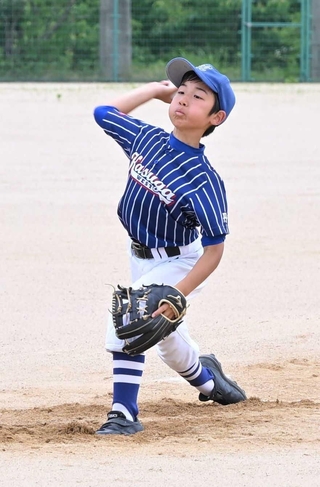 零封した春日ＷＥＳＴの駒谷優投手＝丹波篠山市今田町今田新田