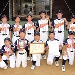 ２年ぶりの優勝を果たした志筑少年野球団の選手＝いずれも一宮小学校