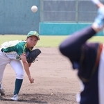 力投する鳴尾東の西村綺咲投手