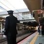現場で日々「安全最優先」を担う運転士＝ＪＲ尼崎駅