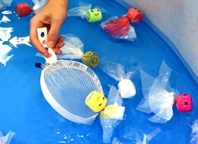 ぷかぷか金魚すくい