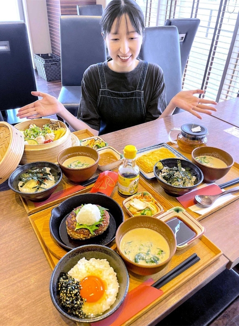 地元食材をふんだんに使った定食メニュー＝姫路市西駅前町、カフェサンタマリア和み
