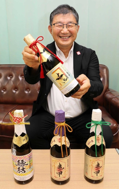 極限まで酒米を磨いた「寿亀」を持つ田中酒造場の田中康博社長＝姫路市内