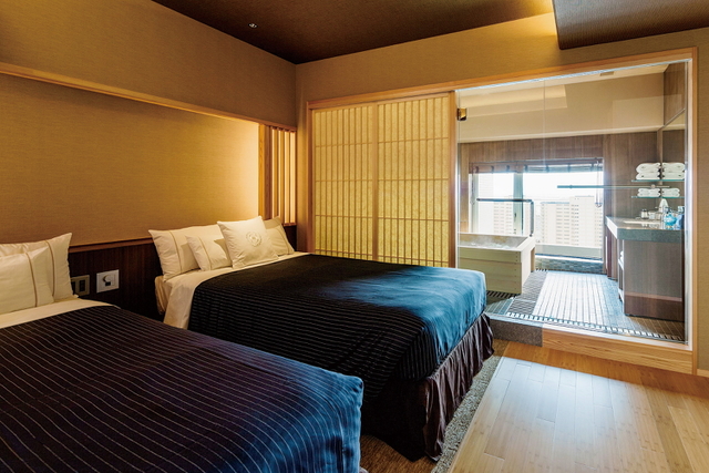 ヒノキ風呂が付いたスイートルーム