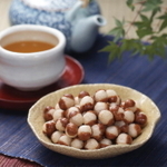 ロングセラーの鶯ボール