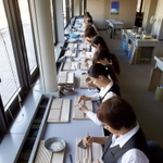 真珠ネックレスの製作風景