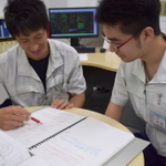 日誌を通じて新入社員を指導する