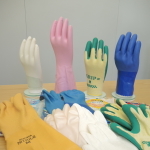 製造する手袋のアイテム数は２０００を超える