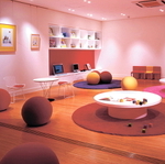 神戸元町本店３階キッズアーカイブ