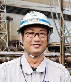 神戸製鋼所加古川製鉄所銑鋼設備室の森進太郎さん＝加古川市金沢町