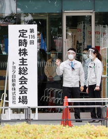 定時株主総会の会場。経営者が最も緊張する場面の一つだ＝２０２０年、愛知県
