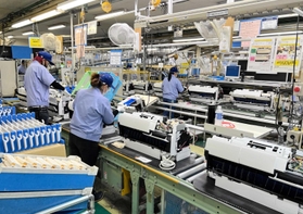 日立のエアコン生産ライン＝栃木県栃木市、栃木事業所（筆者撮影）