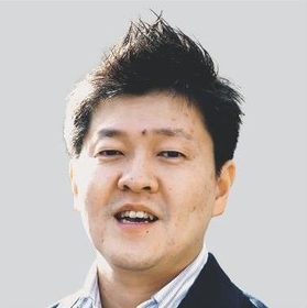 高槻泰郎氏