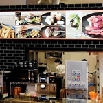 昨年12月にオープンした「ハイミーカフェ」＝姫路市駅前町（まねき食品提供）