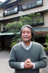 国の「観光カリスマ」にも選ばれた金井啓修社長。「名物トイレで有馬のまちづくりを完成させたい」と語る＝神戸市北区有馬町