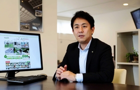 「庭の定義は人それぞれ。だからマーケットがある」と話す有本哲也社長＝神戸市東灘区向洋町中６、ガーデンプラス神戸