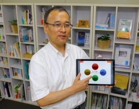 認知機能を手軽に測れるソフトを開発したトータルブレインケアの河越眞介社長＝神戸市中央区港島中町４（撮影・山崎　竜）