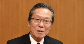 地域経済の現状を語る姫路商工会議所の齋木俊治郎会頭＝姫路市下寺町、同商議所