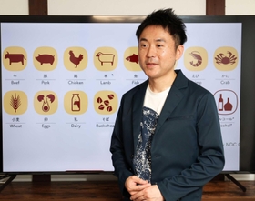 国籍や文化が異なっても理解できる食材のピクトグラムを考案した菊池信孝社長＝神戸市灘区水道筋３（撮影・大森　武）