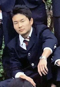 野津英滉容疑者（高校の卒業アルバムから）