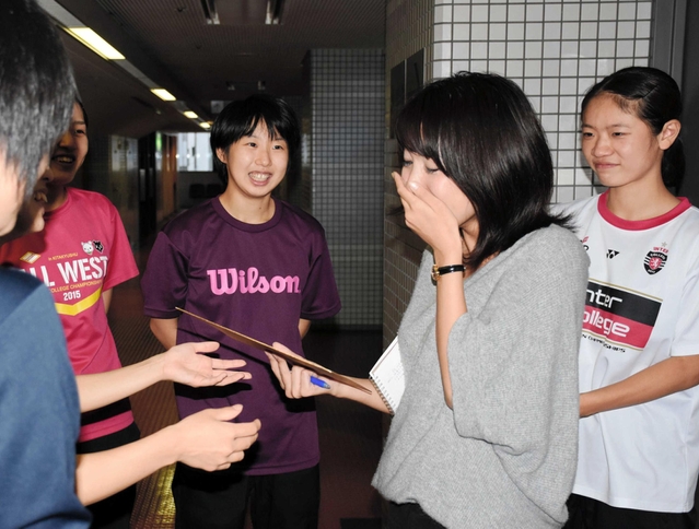 関学大・学生記者の引退（提供写真）