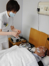 健康長寿は良い眠りから。脳波などを測定し、眠りの質を調べる＝大阪市淀川区宮原１、大阪回生病院睡眠医療センター