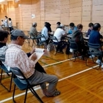 ボランティアの協力を得て、教職員、学生が地域の健康増進に取り組む「まちの保健室」＝昨年１０月、神戸市西区の神戸市看護大学