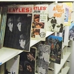 レコード資料室に保管されている音盤の数々。「電リク」などを通じリスナーの心を震わせた＝神戸市中央区、ラジオ関西