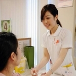 採血する看護師。さまざまな生活習慣病のリスクを調べる＝神戸市須磨区村雨町５、新須磨クリニック 