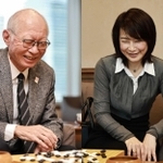 対局する角和夫さん(左）と吉田美香八段＝大阪市北区