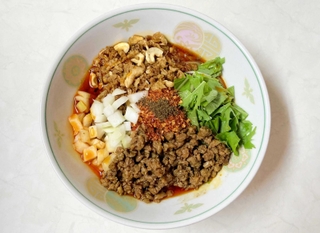 汁なし担々麺