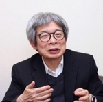演劇とＡＩの展望を俯瞰的に語る平田オリザ＝神戸新聞社