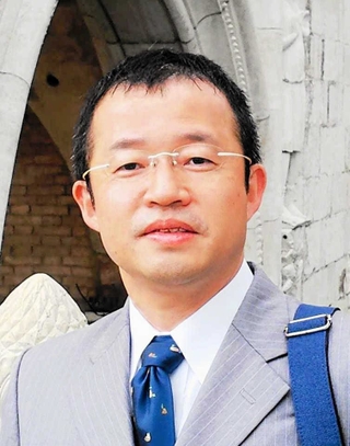香川雅信学芸員