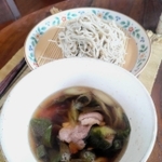 つけ汁はちょっと濃いめの味付けで