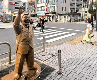 お江戸めぐり2 ひょうごを見つけた＞(3)亀有駅北口交番 葛飾区